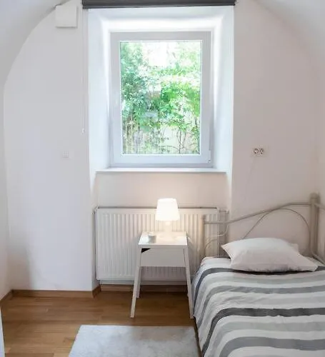 Sweet Raffaello On Location * 卢布尔雅那